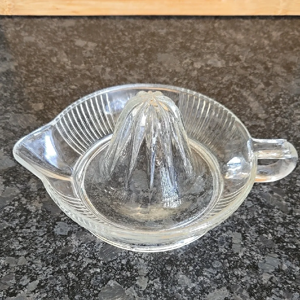 Sur La Table Clear Glass Hand Citrus Juicer with Pour Spout